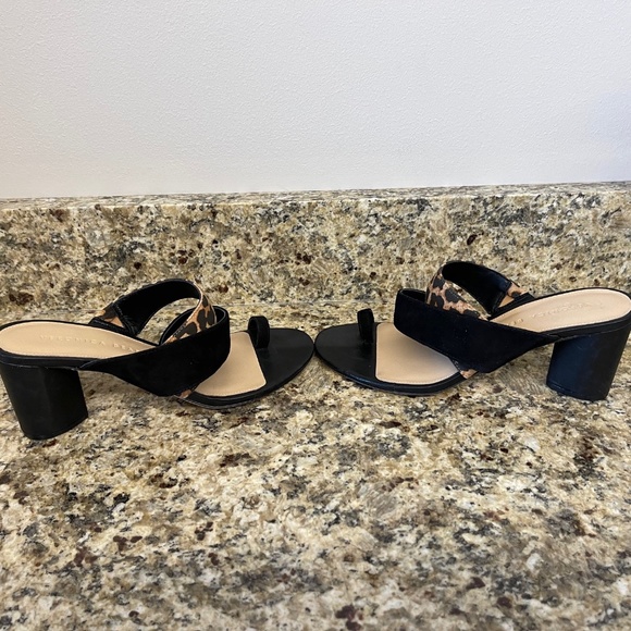 NWOB Veronica Beard Zuri Toe Ring Leopard Black Suede Sandals Heels Size 7M - Picture 12 of 13